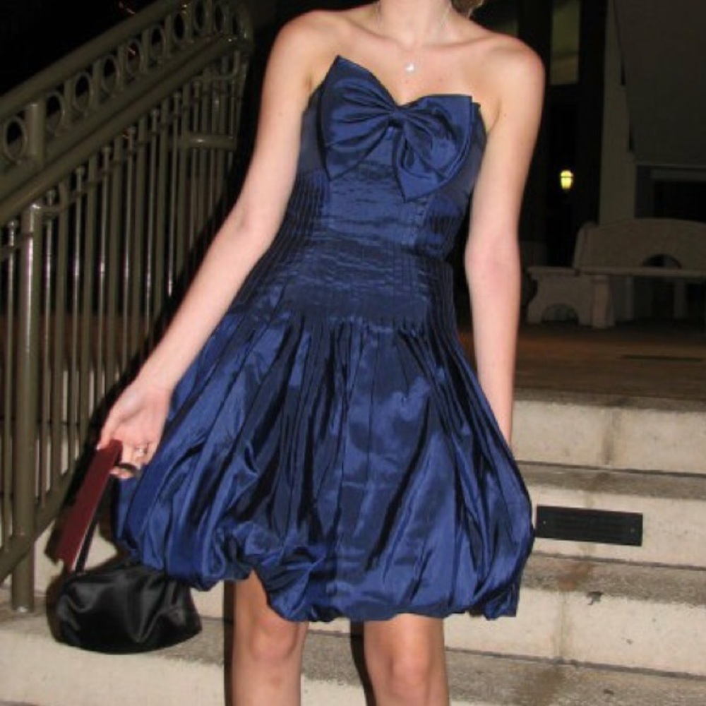 Camilla prom dress